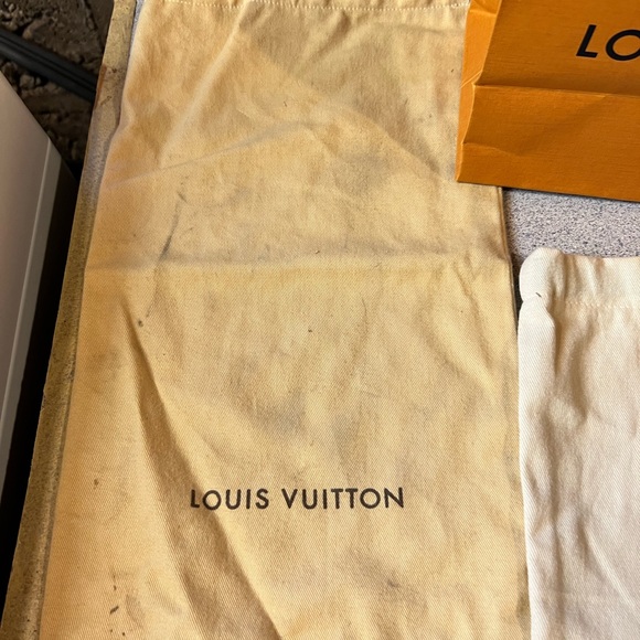 Louis Vuitton Boxes , bags , dust bags , wraps - Picture 8 of 14